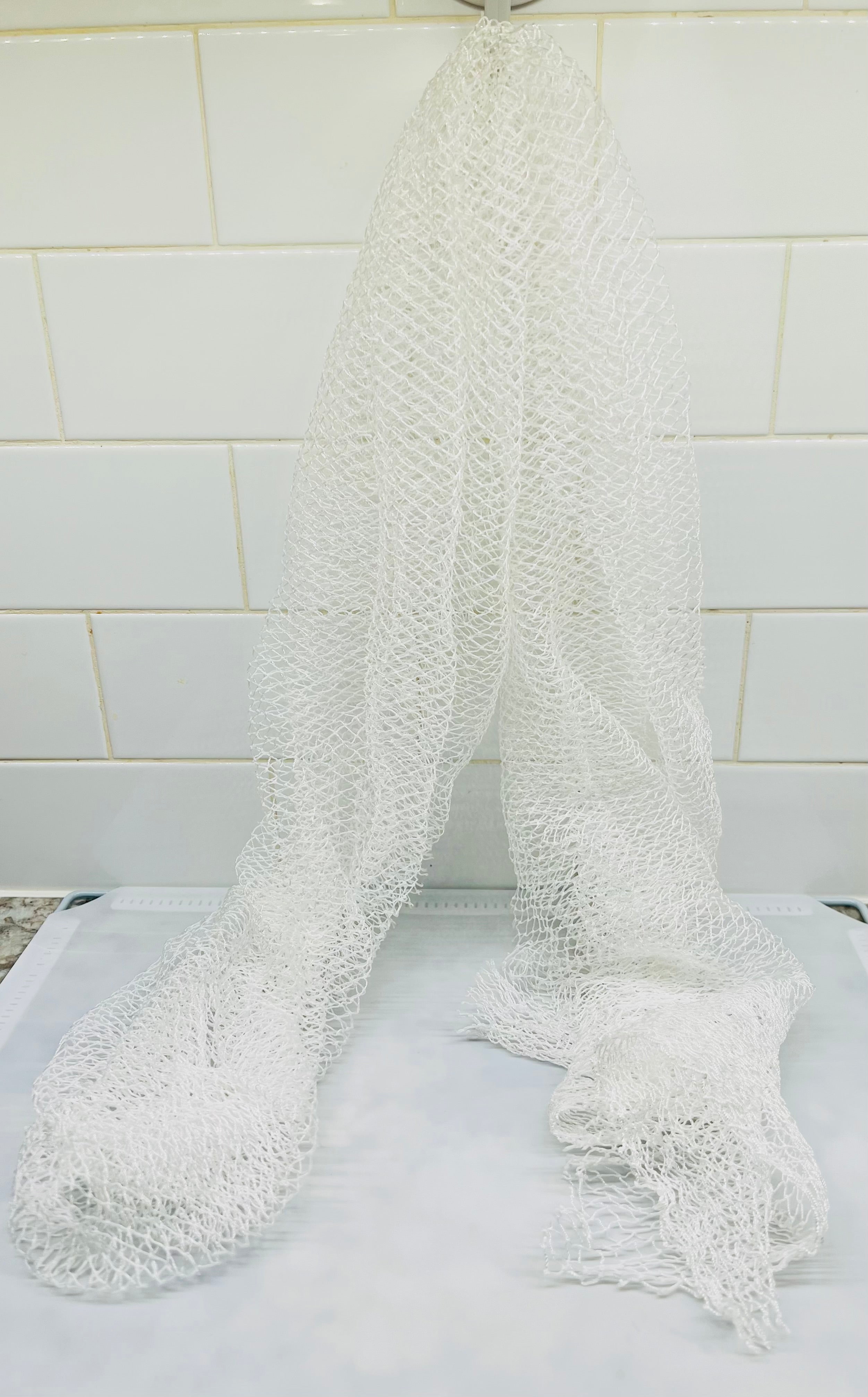 African Exfoliating Net Sponge [For Sensitive Skin] Lightweight and perfect for kids bath.